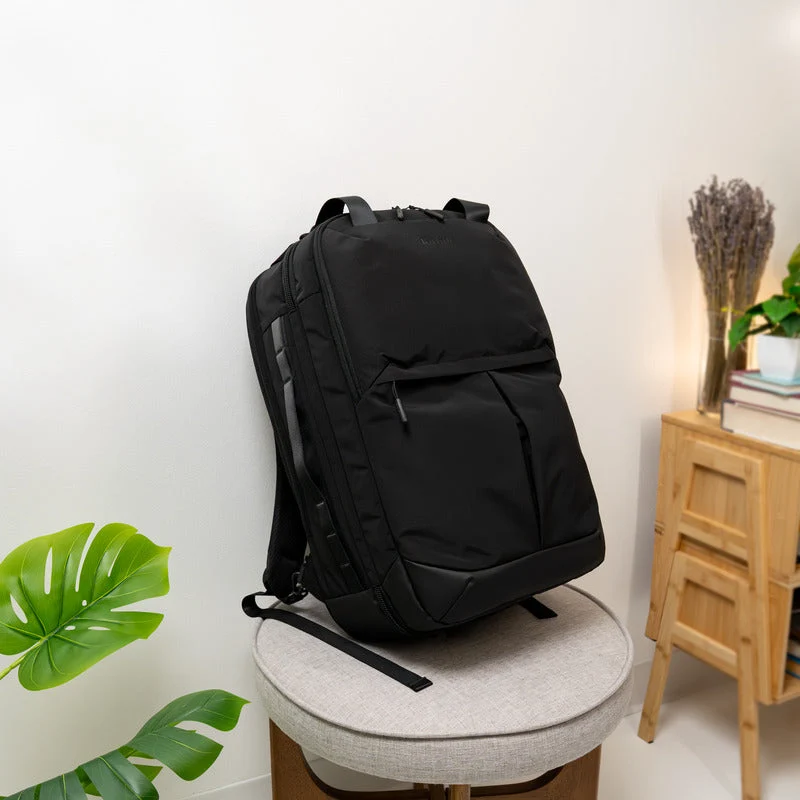 15–16" leichter Reiserucksack – Schwarz