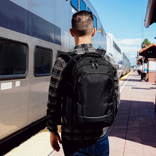 17-Zoll-Reiserucksack „Voyager EXP“