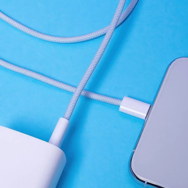 Maxlife MXUC-06 USB-C zu USB-C Kabel 1,0m Blau Nylon 20W