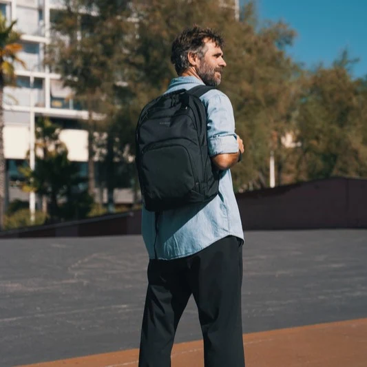 15-16" Klassischer EcoSmart® Rucksack - Schwarz