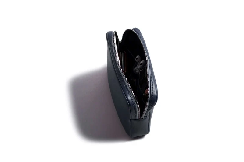 Tech Dopp Kit