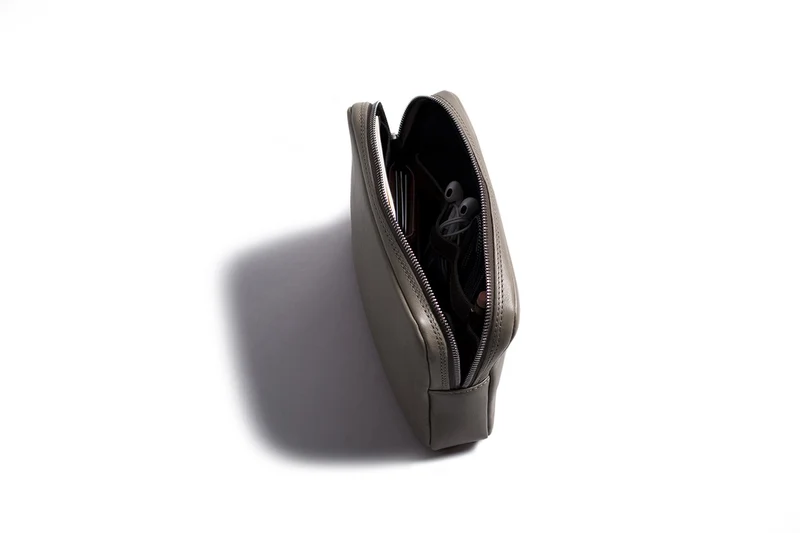 Tech Dopp Kit