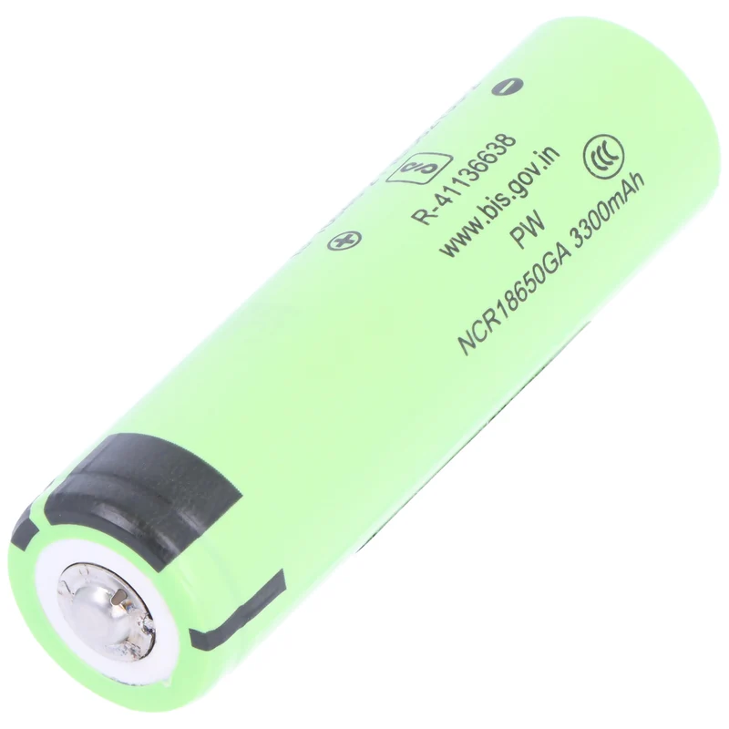 Ladegerät und 2 Stück Panasonic 18650 Li-ion Akku mit erhöhten Pluspol, ungeschützt, 66,7x18,3mm