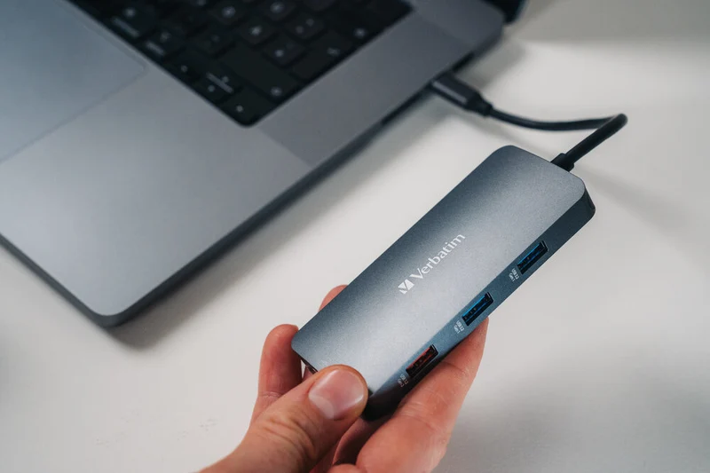 Verbatim Hub, Multiport, CMH-09, 3x USB 3.2-A, 2x USB 3.2-C HDMI 4K, RJ45, SD, microSD, USB 3.1-C Kabel, Retail