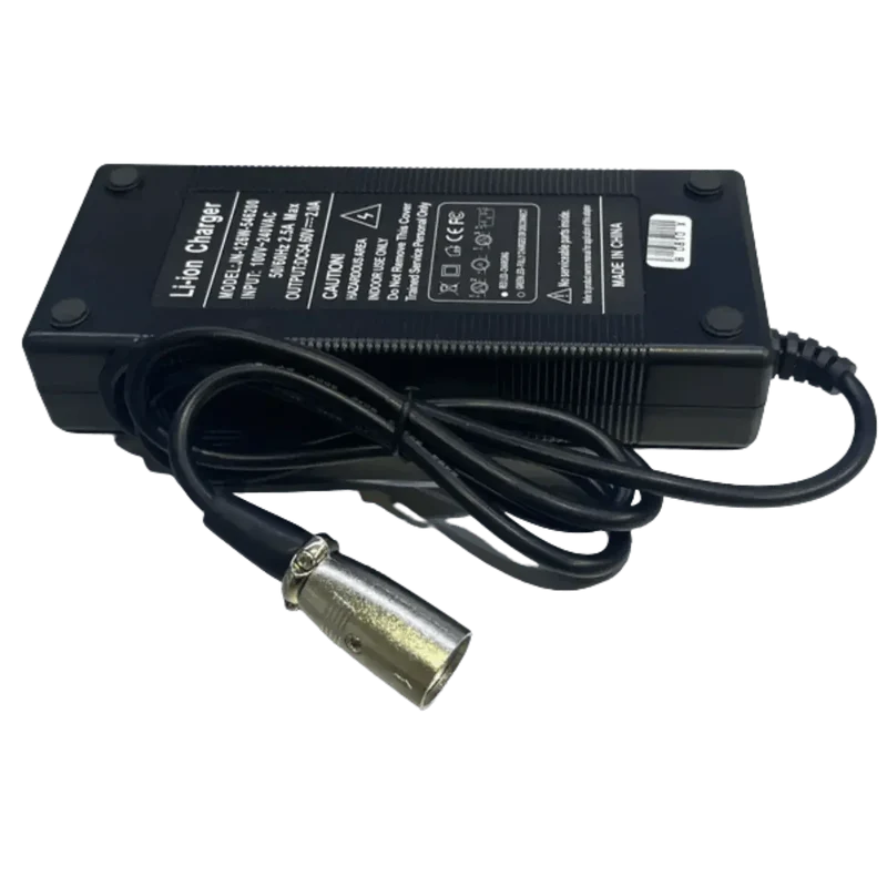 Chargeur de batterie lithium 67.2V 2A avec connecteur XLR 3P