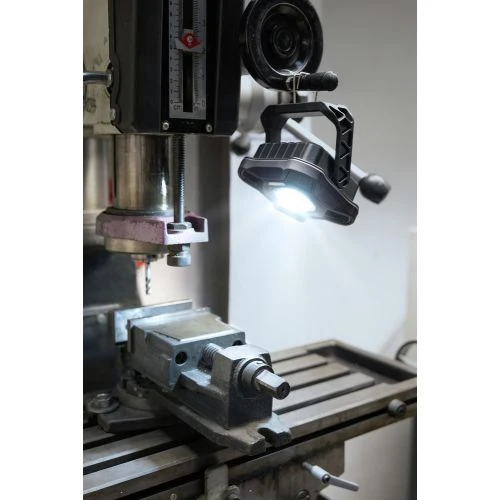 ANSMANN Arbeitsleuchte WL2000R – wiederaufladbare LED Arbeitsleuchte mit 2000 Lumen und Powerbankfunktion