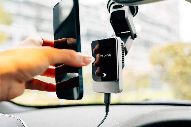 Verbatim Wireless Charger, KFZ, Qi, Magnetic, RGB, CND-03 15W, Kabel USB-C, 1m, schwarz, Retail