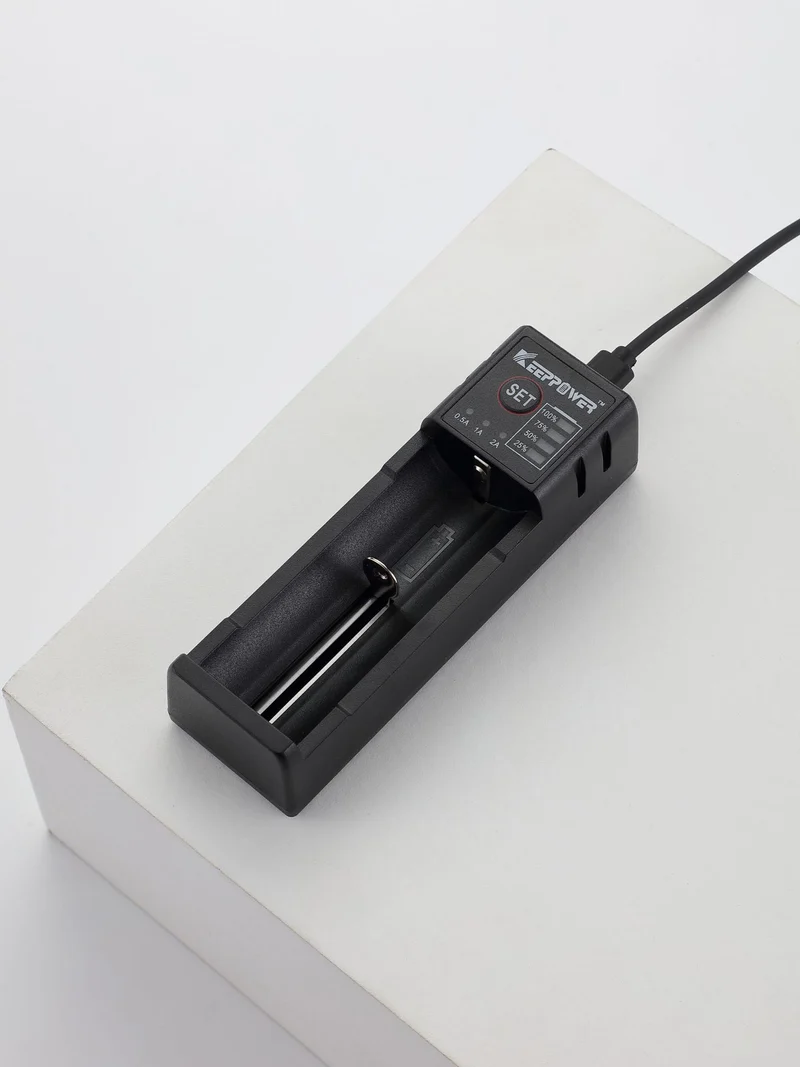 KeepPower K1 Ladegerät für Li-Ion und Ni-MH Akkus USB-C