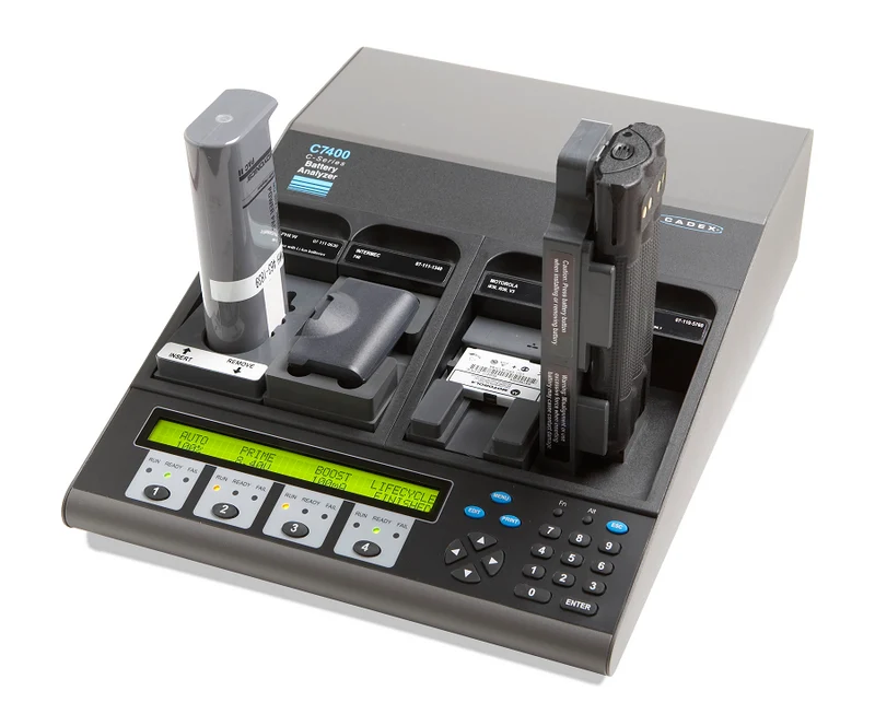 Batterie-Analysegerät Cadex C7400 inkl. 4x Akkuhalterung, Software BBM4-B