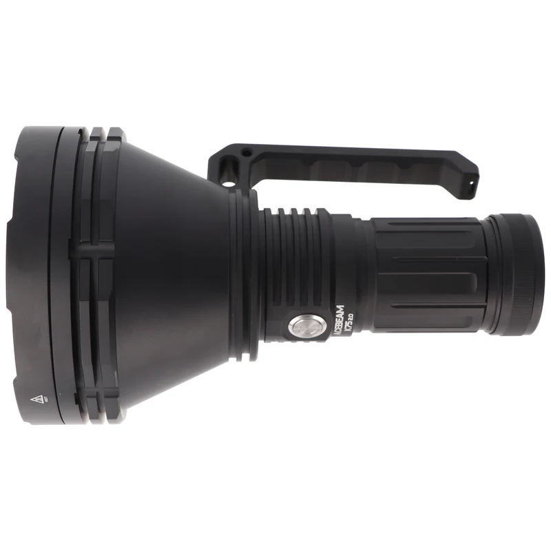 AceBeam K75 2.0 mit weißer LED, 6.300 Lumen und 2.500 Meter Reichweite, mit 4 Akkus, Ladegerät und USB-Schnellladegerät