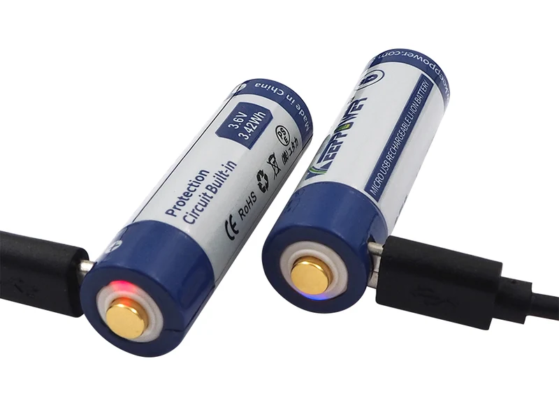 Keeppower 14500 - 950mAh Li-Ionen 3,7V - 3,6V mit USB Lademöglichkeit und PCB P1495U