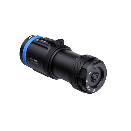 Xtar Taschenlampe D30-4000 SET mit Ladegerät und 4x 18650 Akku