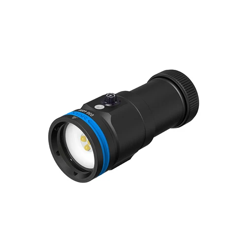 Xtar Tauchlampe D30-6000lm Set mit Ladegerät MC4S und 4x Li-Ion 18650-3500mAh Akkus