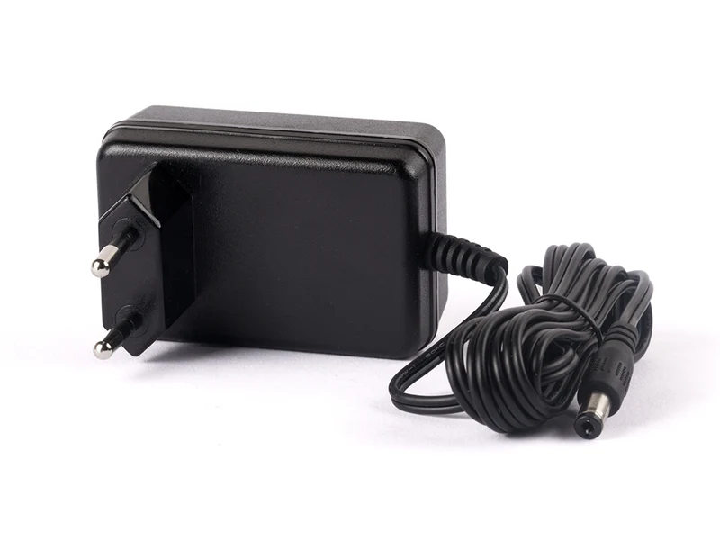 Fuyuang 21,6V - 22,2V (25,5V) Li-Ion-Ladegerät 6S + DC-Plug (5,5mm-2,1mm)