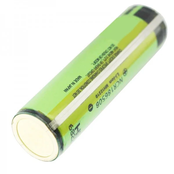 Xtar VC4 18650 Li-Ion Akku geschützt 3,7V 3400mAh und LCD-Schnell-Ladegerät