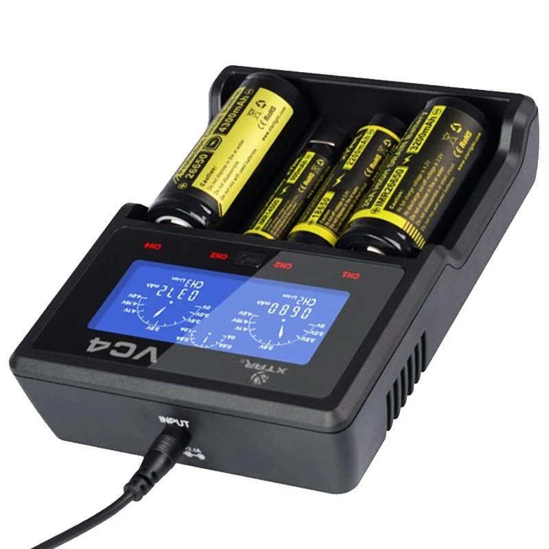 AccuCell Li-Ion Schnellladegerät mit Einzelkanalsteuerung inkl. 4 Stück CR123A Li-Ion Akku 760mAh und 1x AccuCell AccuSafe