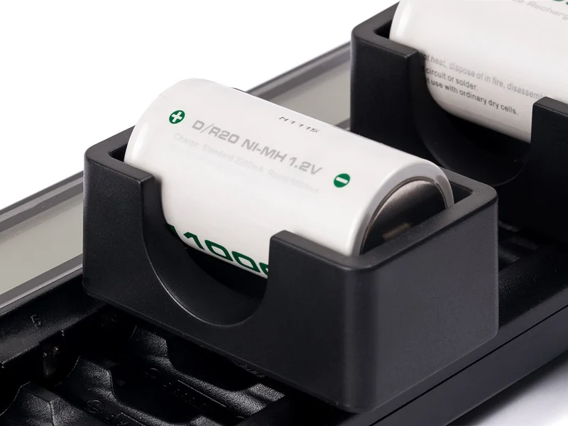 Opus Ladegeräte Adapter für C (R14, LR14) und D (R20, LR20) Akkus
