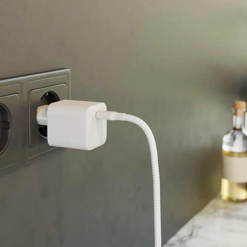 Compact USB-C Power Adapter (EU) | 30-100W