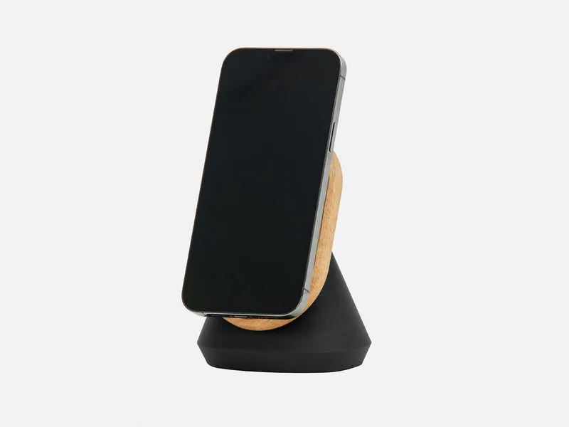 MagSafe iPhone Stand
