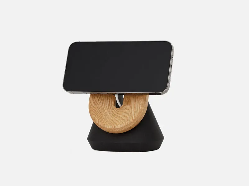 MagSafe iPhone Stand