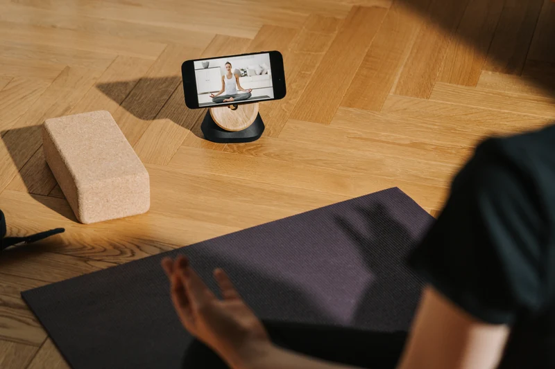 MagSafe iPhone Stand