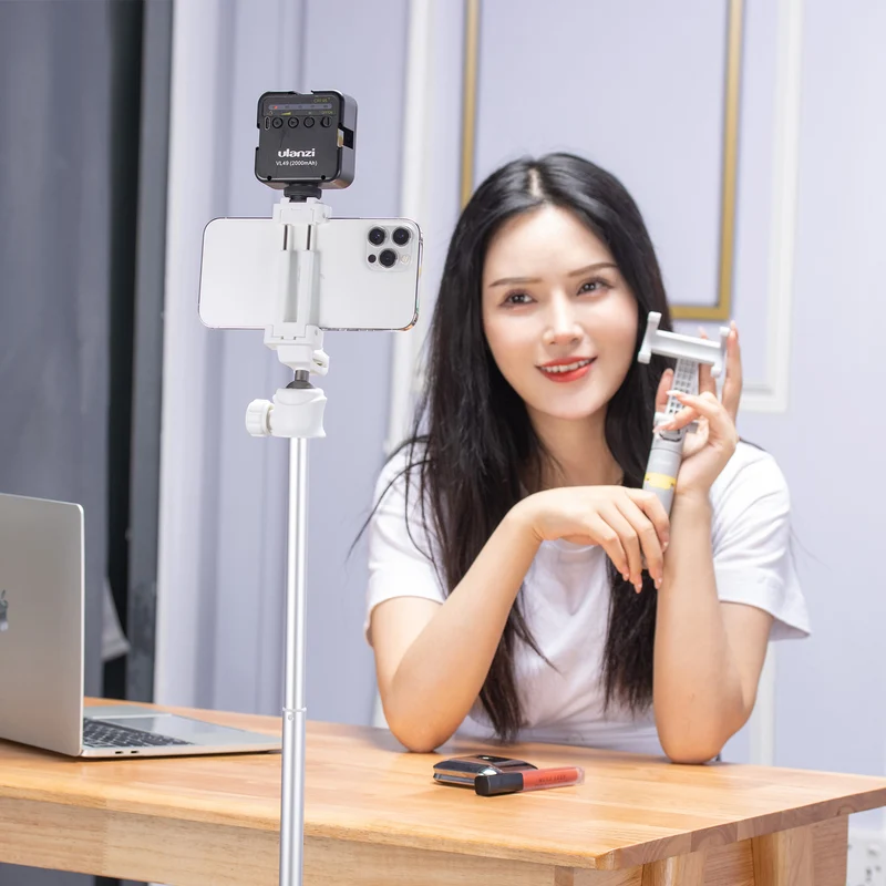 Ulanzi MT-44 Selfie-Stick-Stativ für Smartphone und Kamera – 146 cm – Weiß