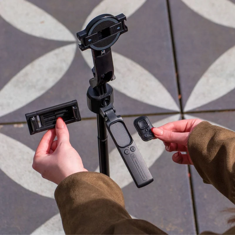 MOJOGEAR TS4 Selfie-Stick mit Tracking-Stativ, automatischer Öffnung und MagSafe-Verschluss