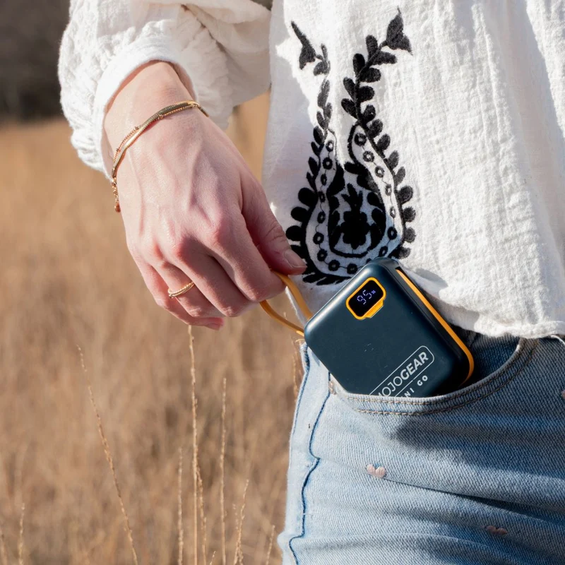 MOJOGEAR MINI GO 10.000mAh Powerbank mit Kabeln - Blau