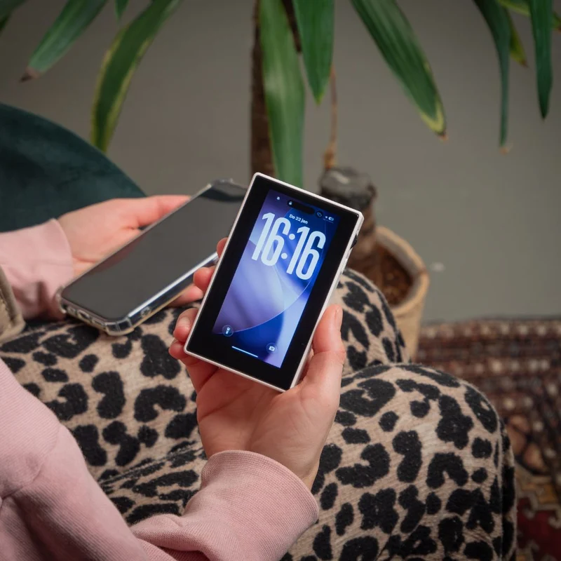 MOJOGEAR VS4 Touchscreen Selfie-Vlog-Monitor – Weiß