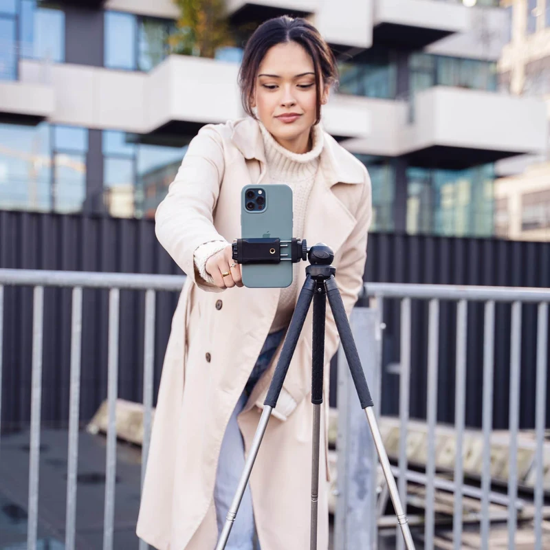 MOJOGEAR Telefonstativ mit ausziehbaren Beinen bis zu 110 cm – mit Premium-Telefonhalterung